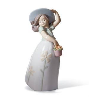  Lladro - Little Daisy